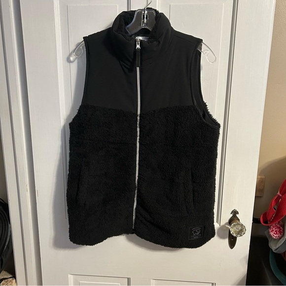 Ivory Ella Fleece Vest Black - Picture 1 of 5